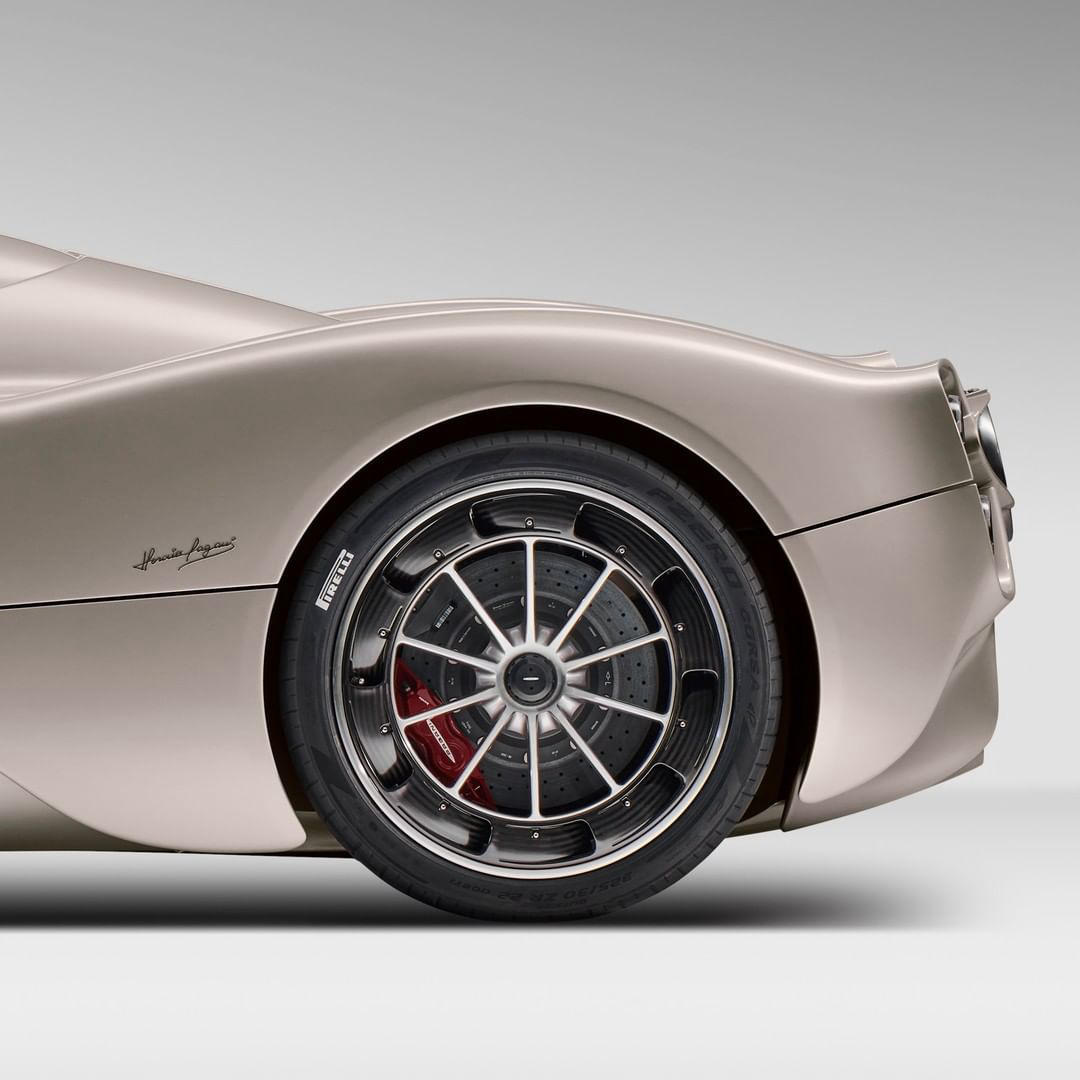 image  1 Pagani Automobili Official - The role of Pirelli tires is to transfer the exuberant torque to the gr