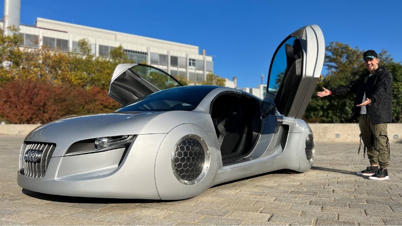 image 0 Will Smith's I Robot Audi Rsq